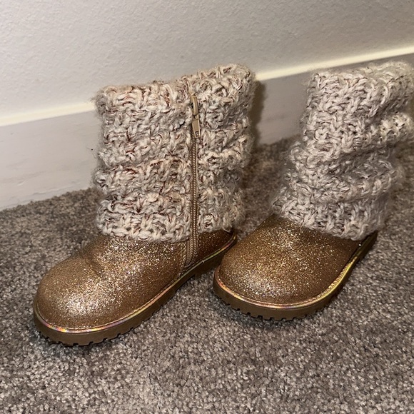 ๐ท๏ธ 5 for $25 ๐ท๏ธ Maggie & Zoe boots, size 8 toddler - Picture 2 of 7